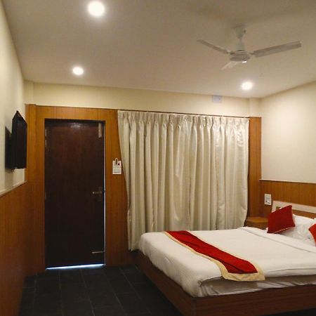 Rhino Land Jungle Lodge Саураха Экстерьер фото